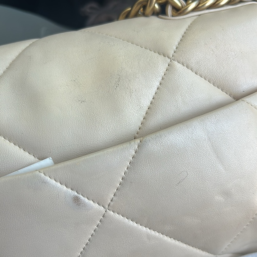 Chanel Quilted Lambskin Chanel 19 Flap crossbody handbag - Picture 12 of 12